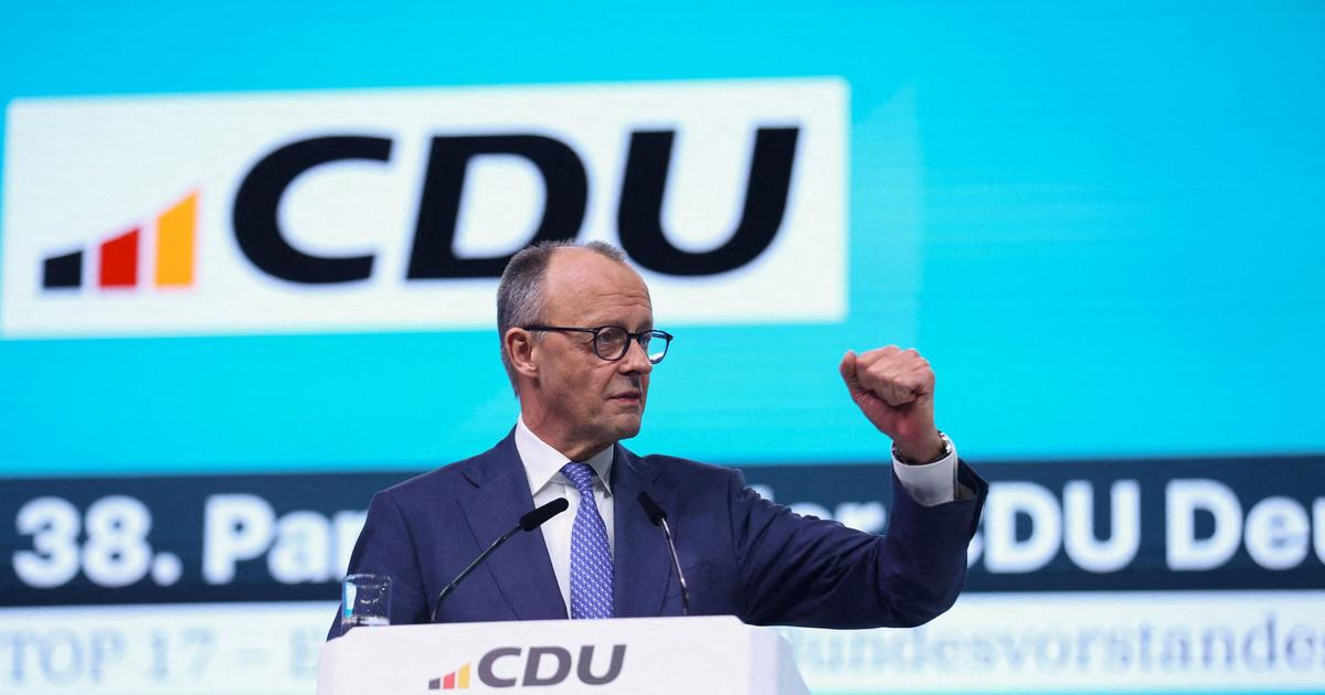 Německá CDU opět zvolila předsedou kancléře Merze, Merkelová sklidila aplaus