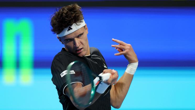 Jakub Menšík na turnaji v Dauhá 2026