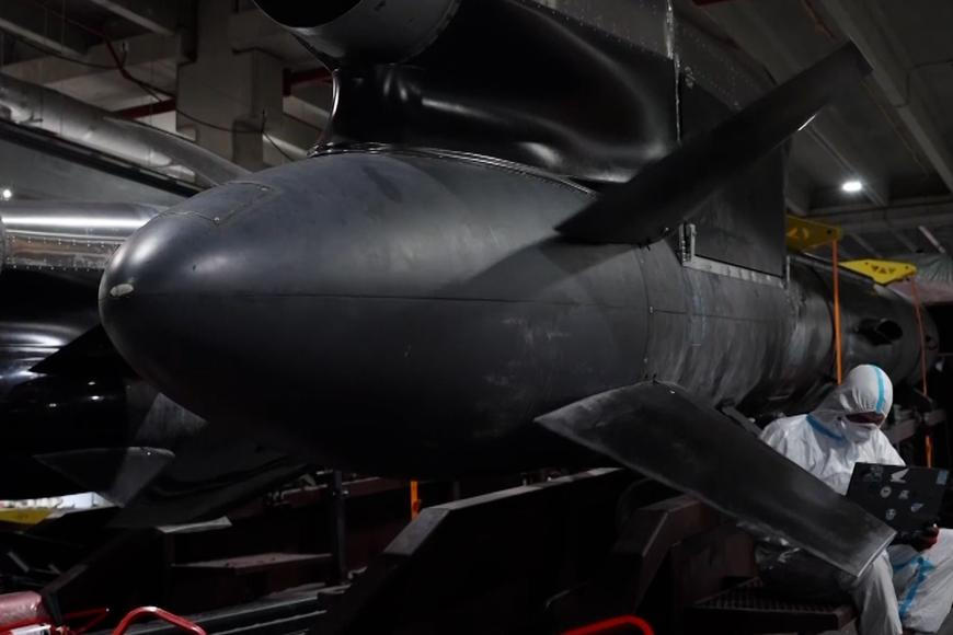 Ukrajina posunula hranice svých možností. Masivní střela zasáhla klíčovou továrnu