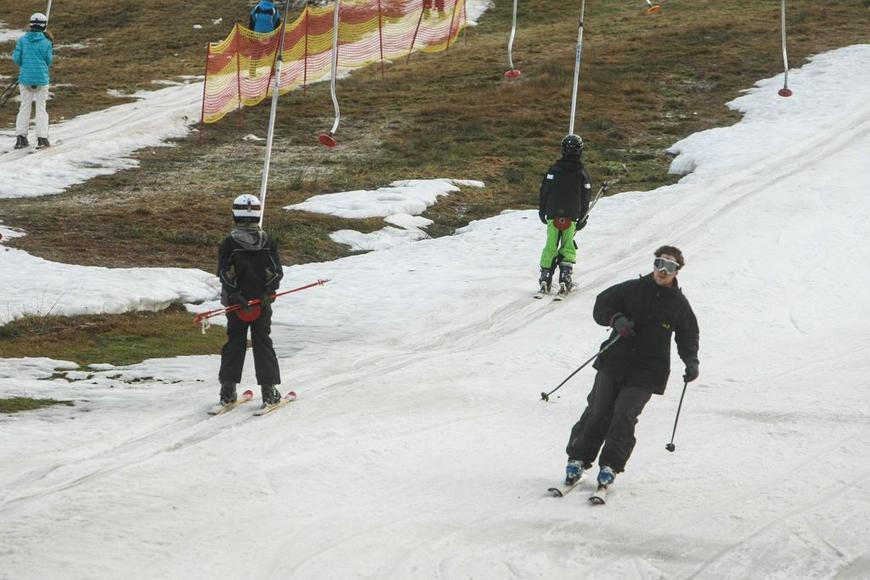 V neděli v Česku ještě hrozí ledovka. Pak se oteplí a stoupnou hladiny řek