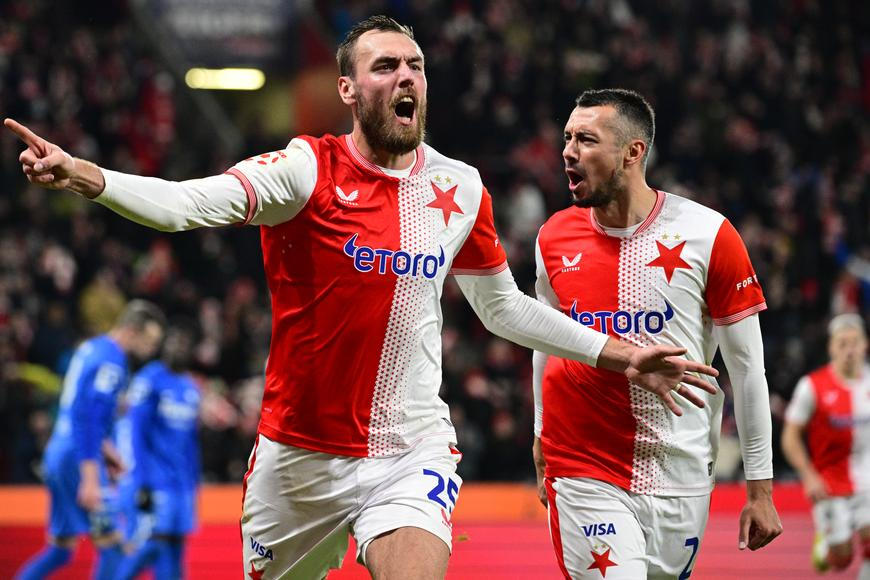 Zoufalý Pechanec dělal ze šlágru bramboračku. Slavia nakonec rozhodla z penalty