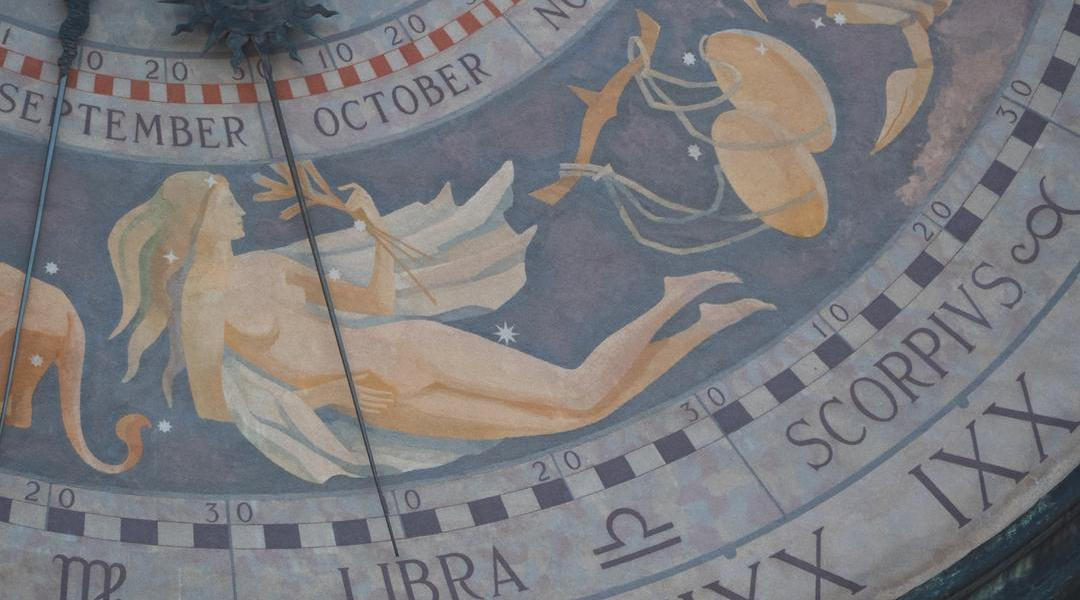 Mnozí si mohou víc než jindy uvědomovat únavu, přetížení nebo nenaplněná očekávání, která se v běžném pracovním tempu snadno přehlížejí. Týden tak může přinést nejen potřebu zpomalit, ale také chuť něco změnit.