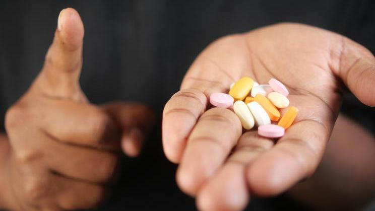 Doplňky stravy dávají podle odborníků smysl pouze tehdy, když mají jasný cíl, odpovídající dávku a jsou zvoleny s ohledem na konkrétní zdravotní stav.