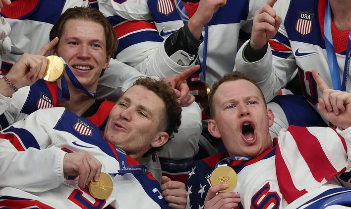 Ice Hockey - Men's Victory Ceremony
