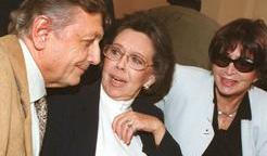 Před kamerou pak Menzel uplatnil civilní projev, postavený na klaunství a komediantství. Hrál například ve filmech Kdyby tisíc klarinetů, Rozmarné léto, Pension pro svobodné pány či Hra o jablko.