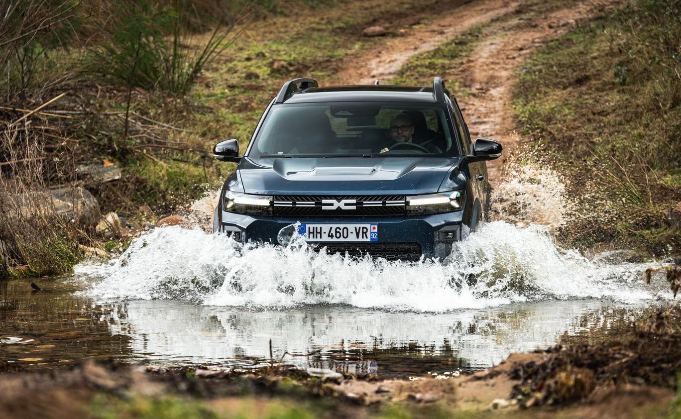 Dacie Duster a Bigster dostaly nový pohon všech kol. Je unikátní hned několika věcmi.