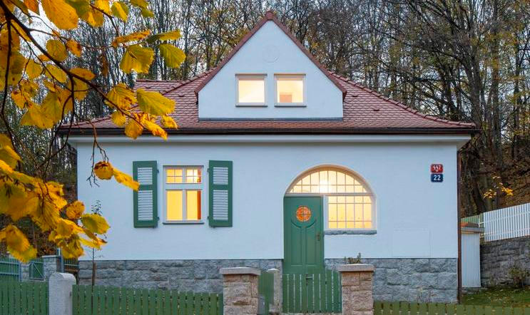 Vilka v Liebigově městečku dnes dokazuje, že i drobná stavba může nést silný architektonický příběh. 