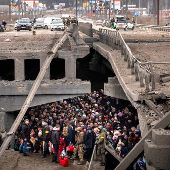 Tváře odvahy a bolesti: čtyři roky od začátku ruské invaze na Ukrajinu