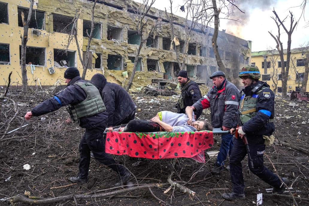 Tváře odvahy a bolesti: čtyři roky od začátku ruské invaze na Ukrajinu