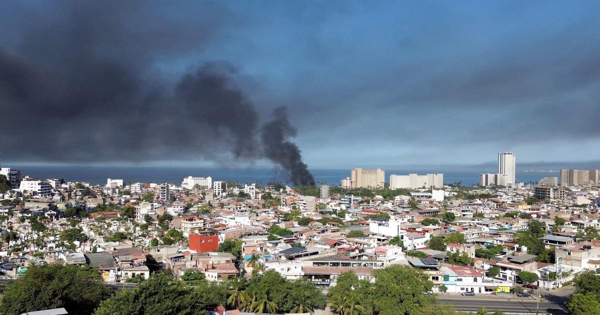 Mexiko ochromily násilnosti po zabití šéfa kartelu. Praha varuje před cestováním 