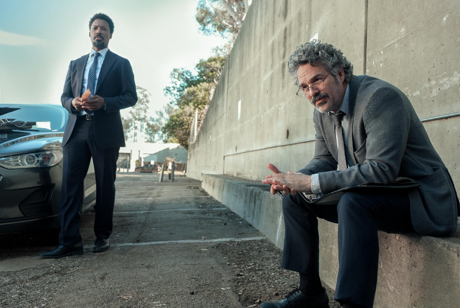 Corey Hawkins a Mark Ruffalo ve filmu Cesta zločinu.