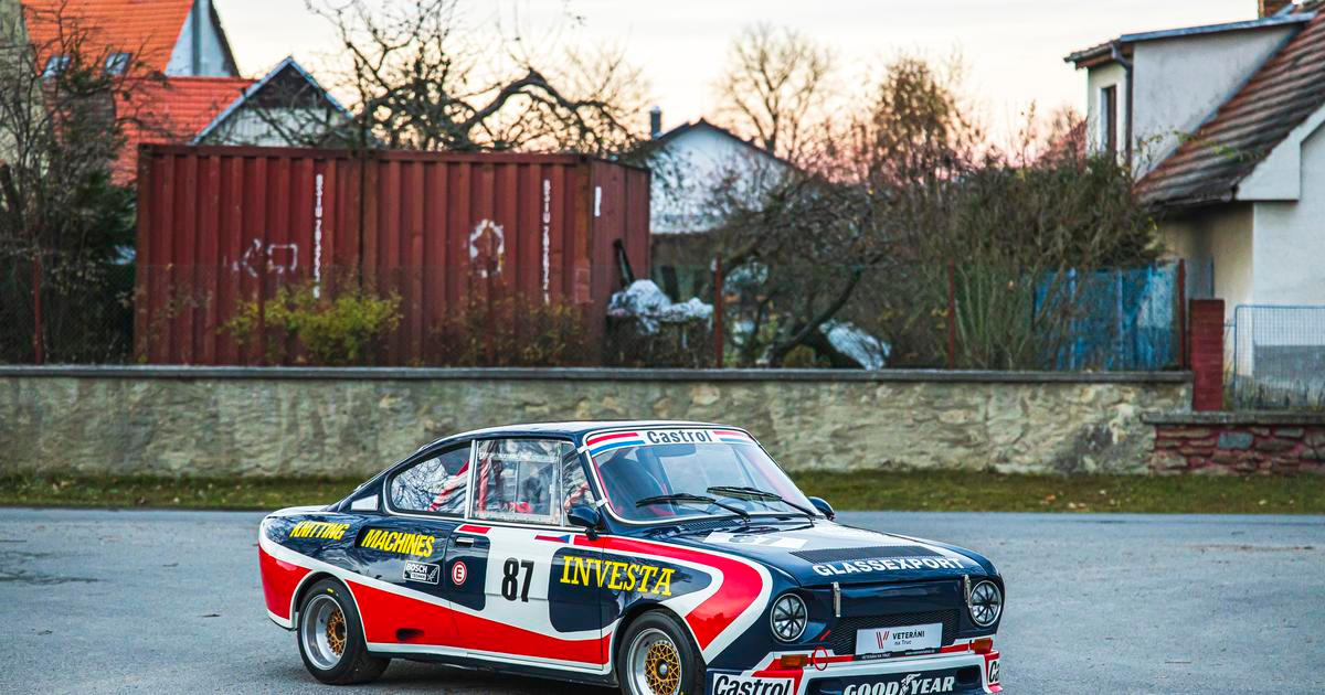 Retro Garage Auction: Vintage Cars & Motorcycles to Bid For