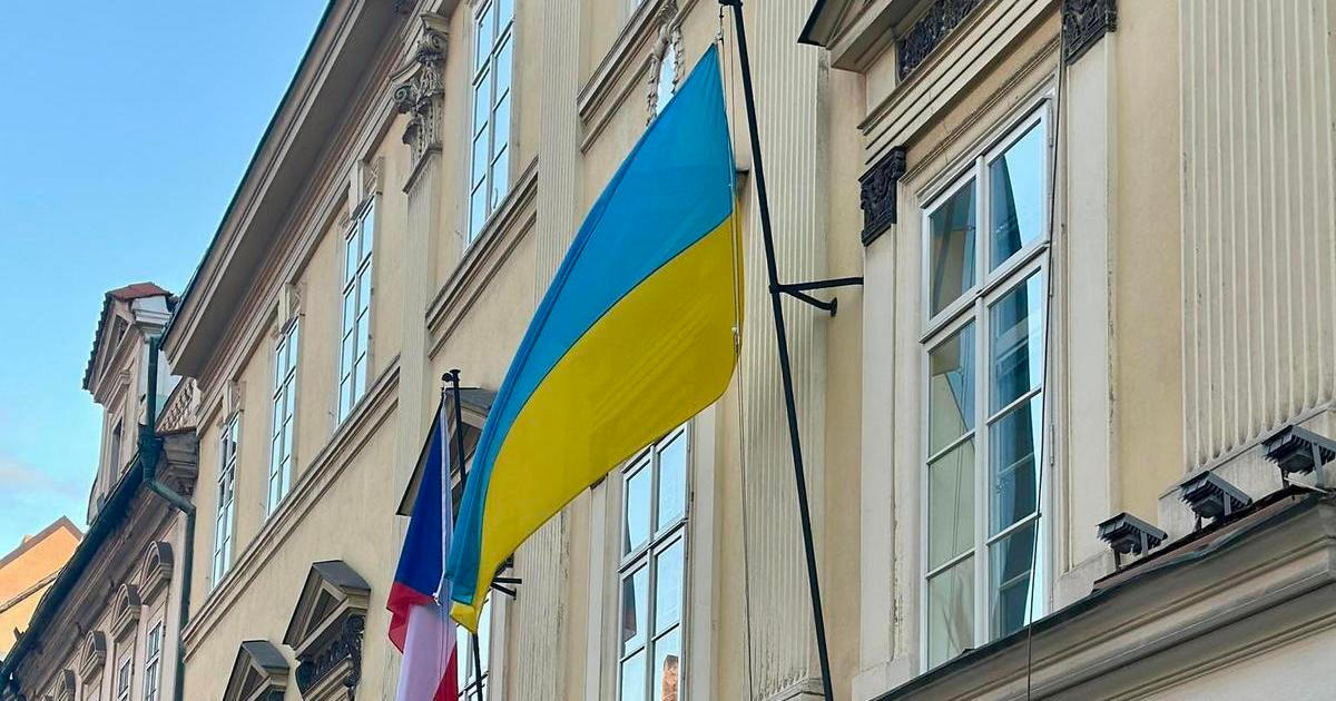 Bojkot ukrajinských vlajek. SPD zuří, že se k nim nikdo z vlády nepřipojil