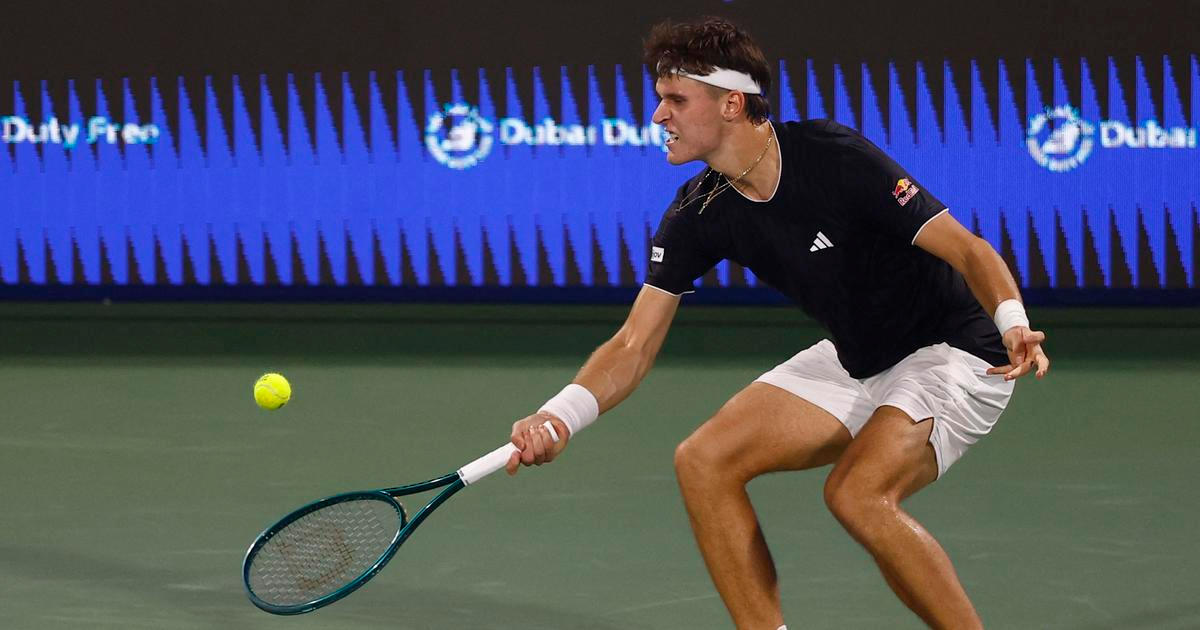 Menšík pokračuje v hvězdných skalpech, Lehečka se v Dubaji trápil s náhradníkem