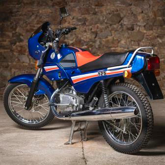 ČZ 125/488.4.5 z roku 1996 zvládla 4 km a je to také poslední sériový motocykl pod značkou ČZ.