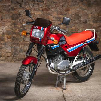 ČZ 180/487.4 z roku 1993 také zvládla jen 4 km.