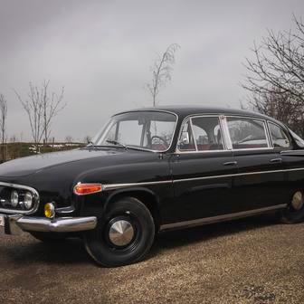 Za Tatru 603 z roku 1962 bude muset dát zájemce nejméně 680 tisíc korun. Před pěti lety prošlo auto renovací.