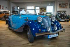 Z olomoucké Veteran Areny se objeví tentokrát dva automobily: roadster Triumph Dolomite z roku 1939 s dvoulitrovým šestiválcem prošel před lety renovací a má vyvolávací cenu 1,09 milionu korun.