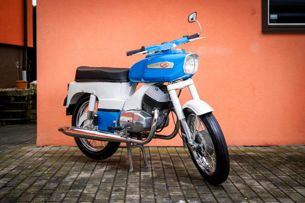 Dokonce 250 tisíc korun je vyvolávací cena Jawy 250/623 z unifikované řady z roku 1968, která vznikla v omezené sérii.