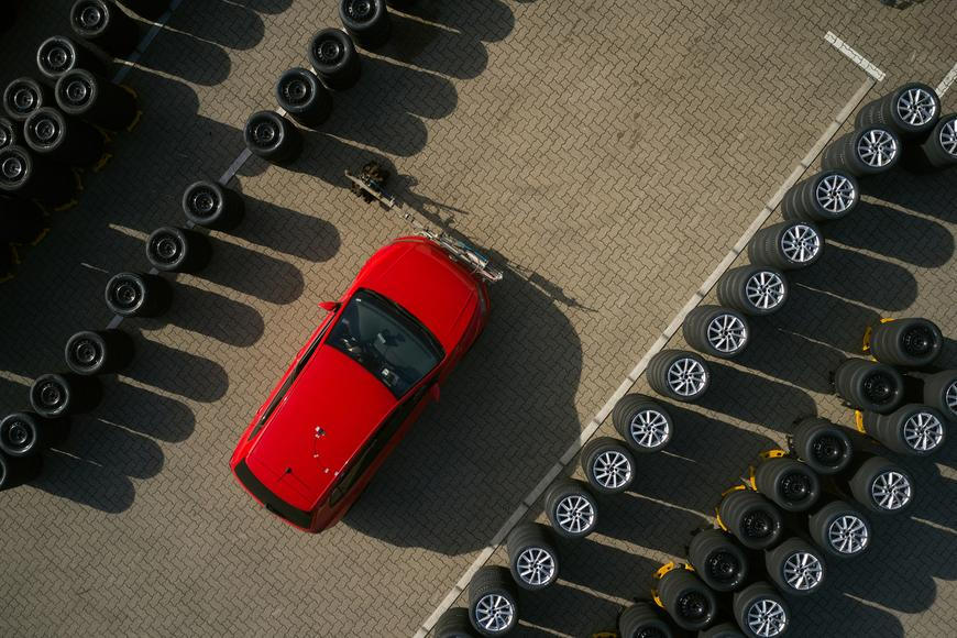 Test letních pneu pro Yetiho a Octavii Scout: Nejdražší uprostřed pole, nejlevnější propadly úplně