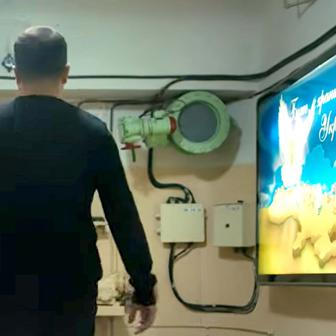 „A tady jsem Bidenovi odpověděl: ‚Potřebuji munici, ne odvoz.‘“