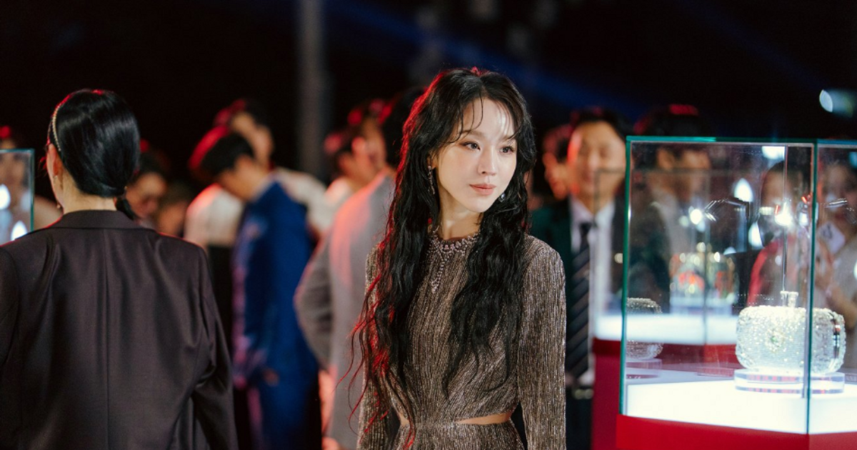 Mysteriózní thriller plný intrik dobývá Netflix. Diváci ho „sjíždí“ na jeden zátah