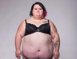 Helena vstupovala do Extrémních proměn s váhou 171 kilo, bez partnera a s pocitem, že už svůj život nedokáže změnit. Během roku ale díky tvrdé práci a podpoře týmu zhubla téměř 70 kilogramů, našla novou motivaci i lásku a dnes pomáhá k pohybu také ženám ve své obci.