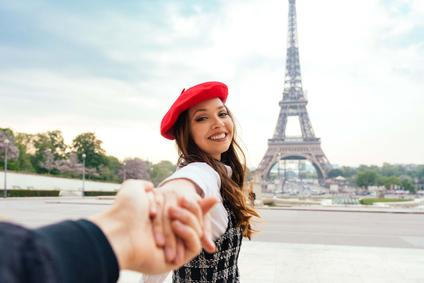 Cheerful,Happy,Couple,In,Love,Visiting,Paris,City,Centre,And
