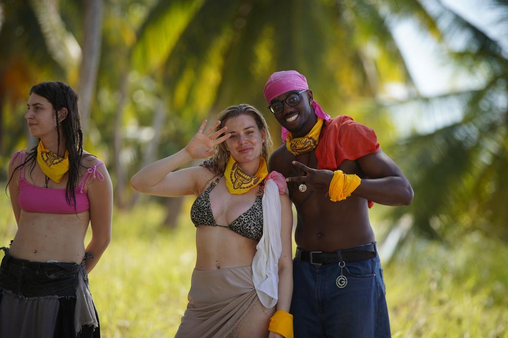 U Viviane Kerstin Terschawetz se po startu Survivoru rozjela vlna komentářů, ve kterých diváci porovnávají její „instagramový“ vzhled se syrovými záběry z ostrova a často sklouzávají k posměchu a hodnocení těla. Zároveň se v debatě objevuje i druhá strana, která připomíná vliv únavy, stresu a podmínek natáčení (a možného záměrného přibrání) a otevírá otázku, kde je hranice mezi kritikou hry a toxickým body shamingem.