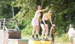 U Viviane Kerstin Terschawetz se po startu Survivoru rozjela vlna komentářů, ve kterých diváci porovnávají její „instagramový“ vzhled se syrovými záběry z ostrova a často sklouzávají k posměchu a hodnocení těla. Zároveň se v debatě objevuje i druhá strana, která připomíná vliv únavy, stresu a podmínek natáčení (a možného záměrného přibrání) a otevírá otázku, kde je hranice mezi kritikou hry a toxickým body shamingem.