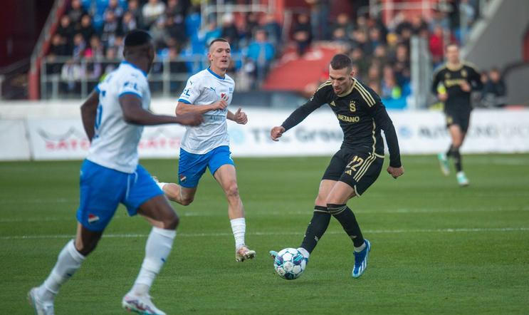 Lukáš Haraslín ze Sparty v zápase proti Baníku