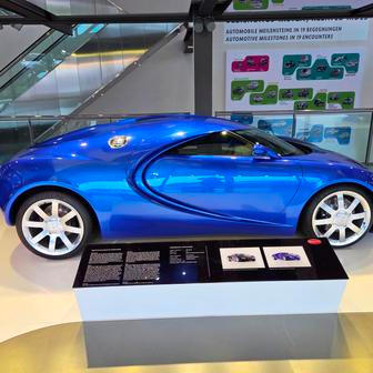 Interně se tak proto objevila soutěž, které se zúčastnil i tehdejší designér Seatu Walter de Silva. A právě jeho návrh modelu 18/3 Veyron teď automobilka oprášila.