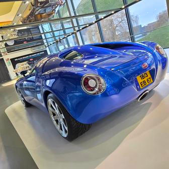 A dalších 14 let trvalo, než se auto loni poprvé veřejnosti skutečně představilo v celé své kráse. Dá se z toho odvozovat, že de Silvův návrh se ve vedení koncernu VW nesetkal s kdovíjakým pochopením.