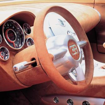 Záhy tak Veyron dostal nový motor se šestnácti válci složený ze dvou osmiválců.