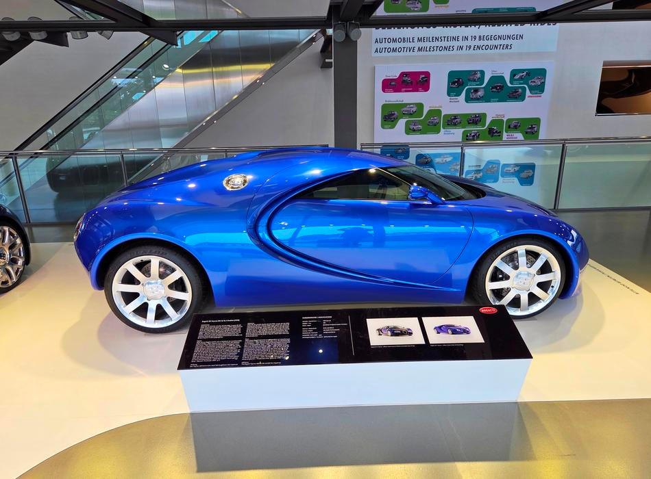 Interně se tak proto objevila soutěž, které se zúčastnil i tehdejší designér Seatu Walter de Silva. A právě jeho návrh modelu 18/3 Veyron teď automobilka oprášila.