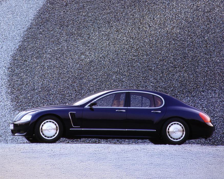 Po něm následoval sedan EB 218, který opět navrhlo studio Italdesign.