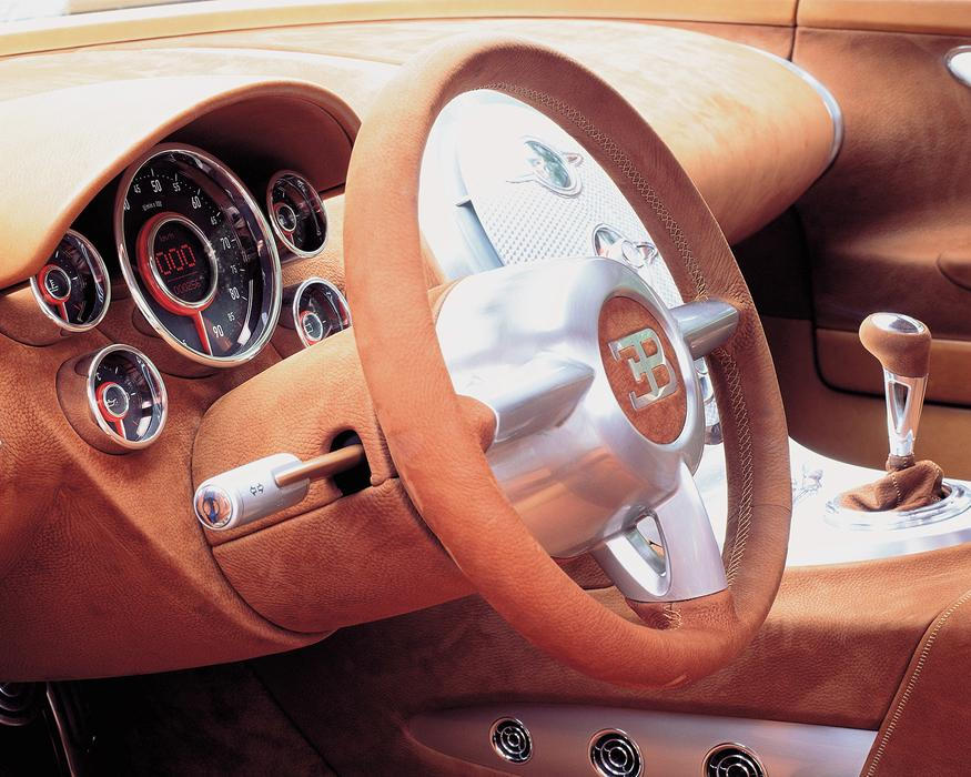 Záhy tak Veyron dostal nový motor se šestnácti válci složený ze dvou osmiválců.