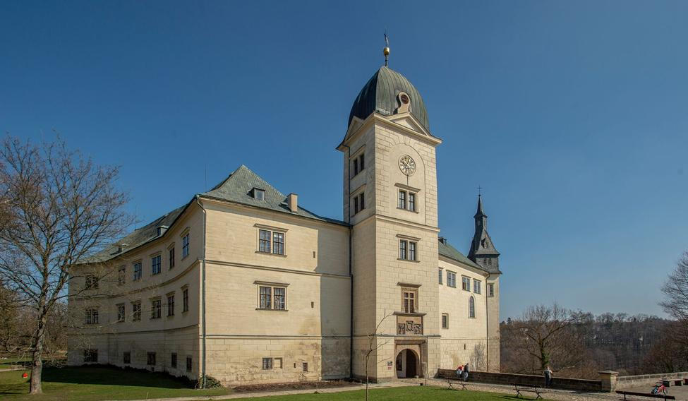 Zámek Hrubý Rohozec