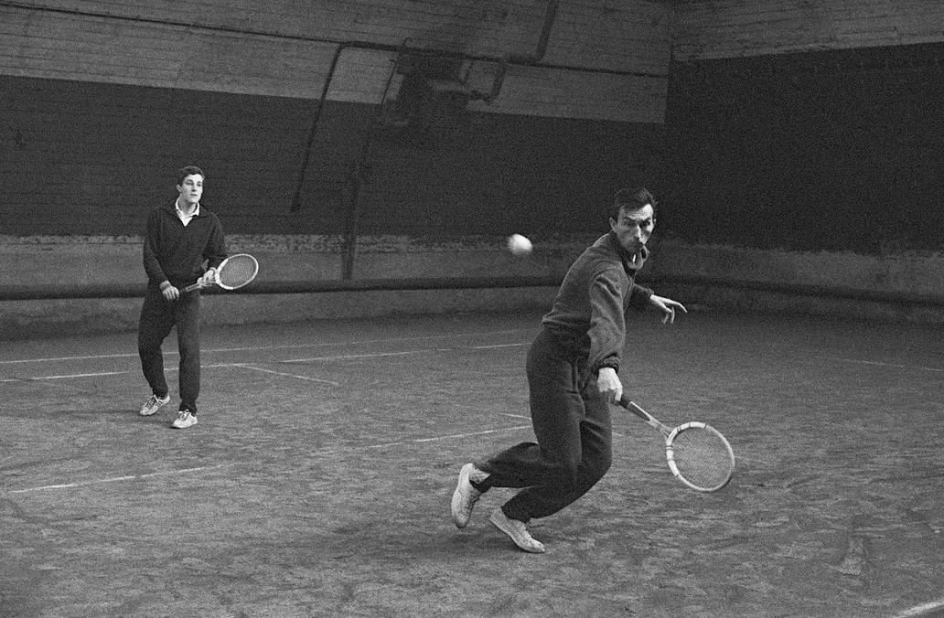 Opět Kodeš s Javorským, v roce 1967 při tréninku na krytých dvorcích na Klamovce. Nadějný a poctivý tenista, který se nevzdával za žádného stavu, začal pravidelně vyhrávat národní mistrovství jak v singlu, tak v deblu. Největší úspěchy kariéry na grandslamových turnajích už se pomalu blížily.