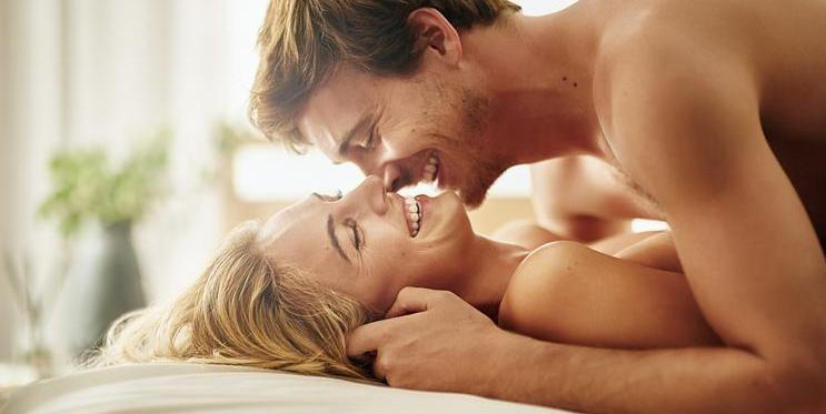 Téma přerušované soulože a otázka, zda může preejakulát skutečně vést k otěhotnění, dnes znovu otevírá aktuální vědecký výzkum.