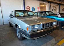 Mezi lety 1986 a 1990 vyráběla italská karosárna a designerské studio luxusní kupé Volvo 780.