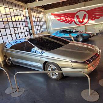 Zajímavé je, že o pár let později, v roce 1986, na základě modelu BX 4TC navrhnul Marc Deschamps ze studia Bertone koncept Citroën Zabrus, shooting brake s křídlovými dveřmi. 