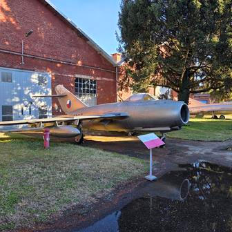 Volandia u milánského letiště Malpensa je především letecké muzeum, a tak tam najdete třeba i sovětský MiG-15, který sloužil také u československé armády.