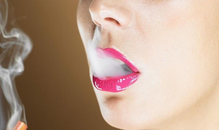 Evropské dívky ve věku 13 až 15 let mají nejvyšší míru užívání tabáku ve své věkové skupině na světě, přičemž každý sedmý mladistvý Evropan užívá elektronické cigarety.