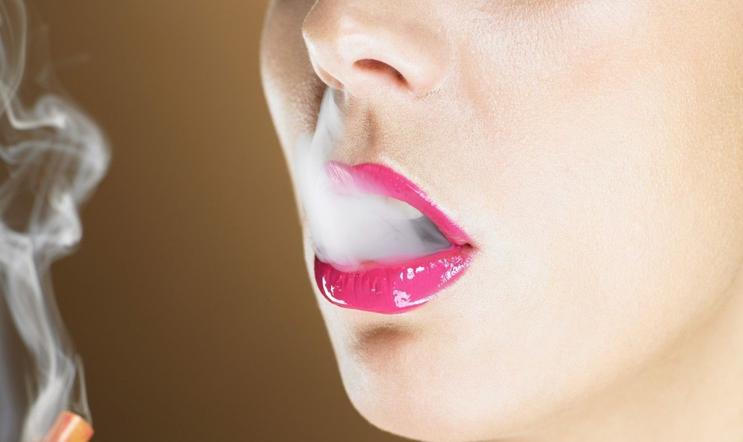 Evropské dívky ve věku 13 až 15 let mají nejvyšší míru užívání tabáku ve své věkové skupině na světě, přičemž každý sedmý mladistvý Evropan užívá elektronické cigarety.