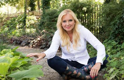 Podle Dany Makrlíkové je totiž zahrada živý organismus sloužící jako nejlepší terapie proti stresu. I když chybujeme. 