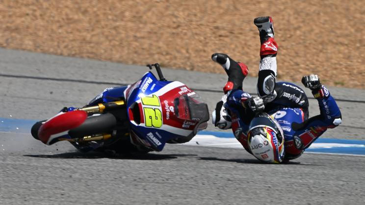 Pád Filipa Salače v GP Thajska třídy Moto2