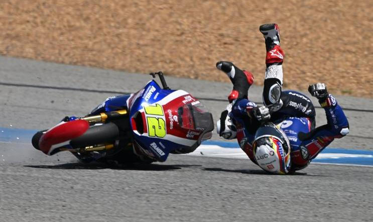 Pád Filipa Salače v GP Thajska třídy Moto2