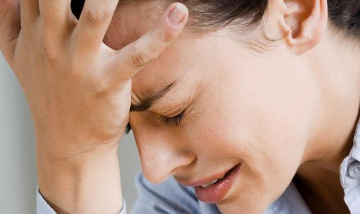 Žena, smutek, pláč