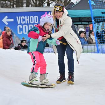 Eva Adamczyková, snowboardcrossařka, snowboardistka, sportovkyně, dítě, dívka, Olympijský festival
